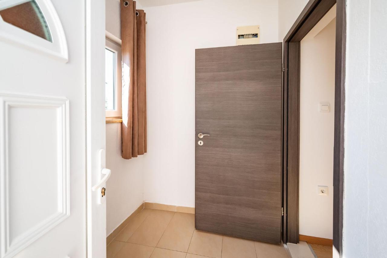 יסניצה Apartment Maia Lena For Family מראה חיצוני תמונה